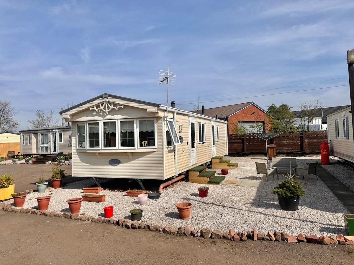Willerby Granada 2-Bedroom Caravan, Glasgow Uddingston Dış mekan fotoğraf