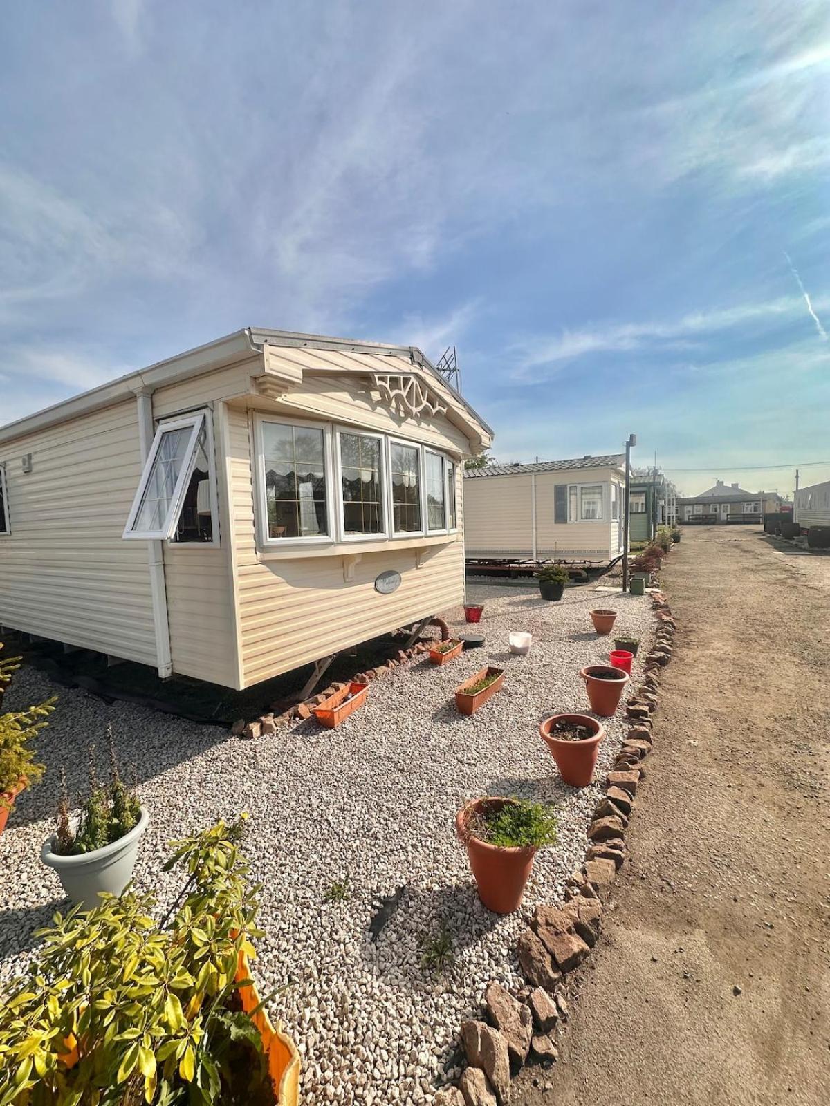 Willerby Granada 2-Bedroom Caravan, Glasgow Uddingston Dış mekan fotoğraf